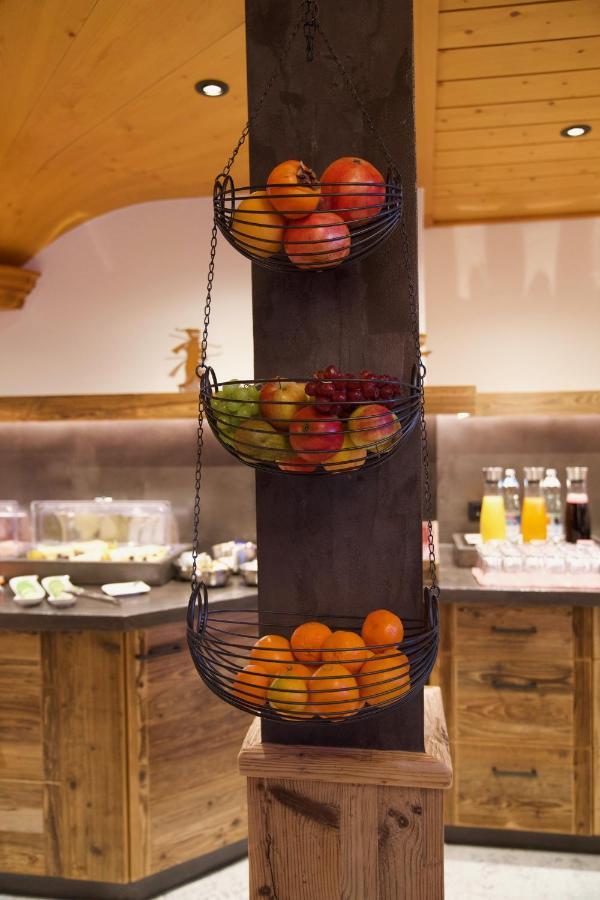 Zöblen Garni Hotel Wildanger מראה חיצוני תמונה