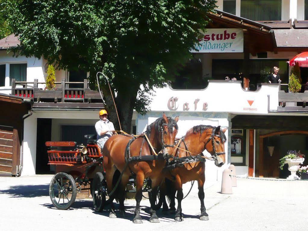 Zöblen Garni Hotel Wildanger מראה חיצוני תמונה